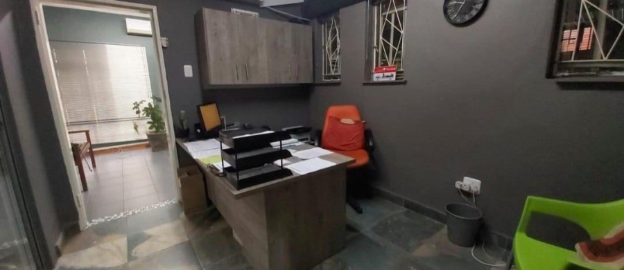 To Let commercial Property for Rent in Hamilton Free State